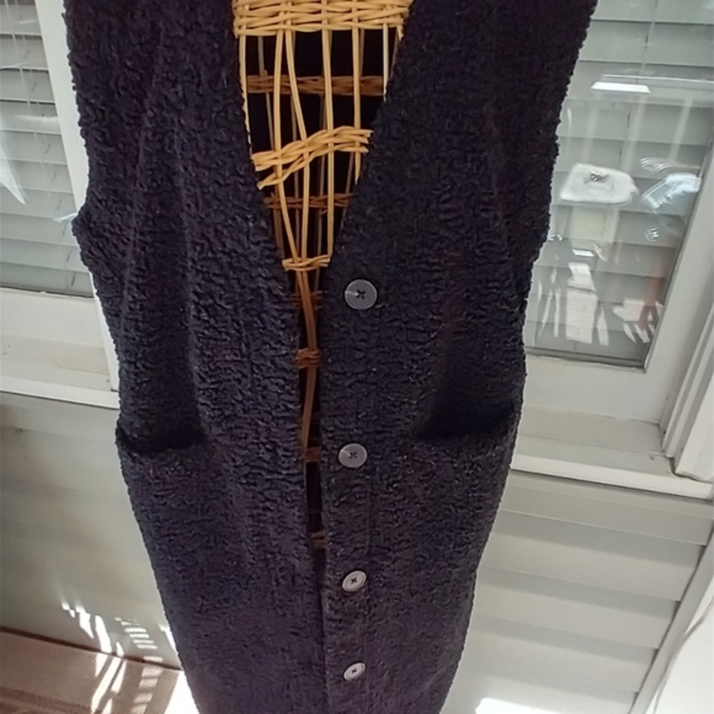 Coat/Duster Vest Curly Sherpa Style Button front Duster Vest - Picture 6 of 12